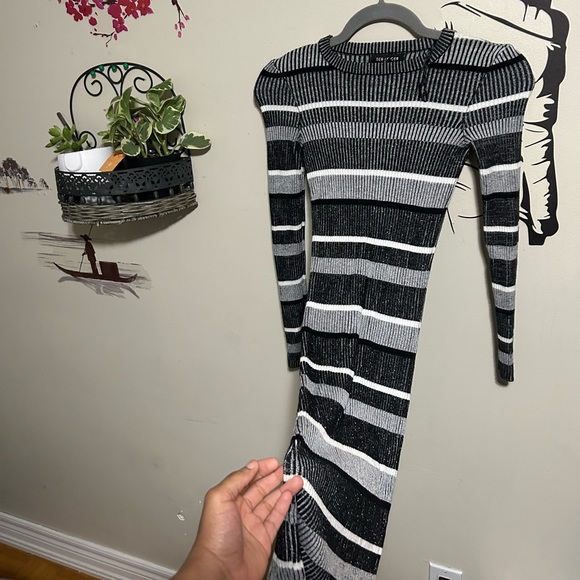 Stretchy Striped Winter BodyCon Dress - Picture 5 of 9